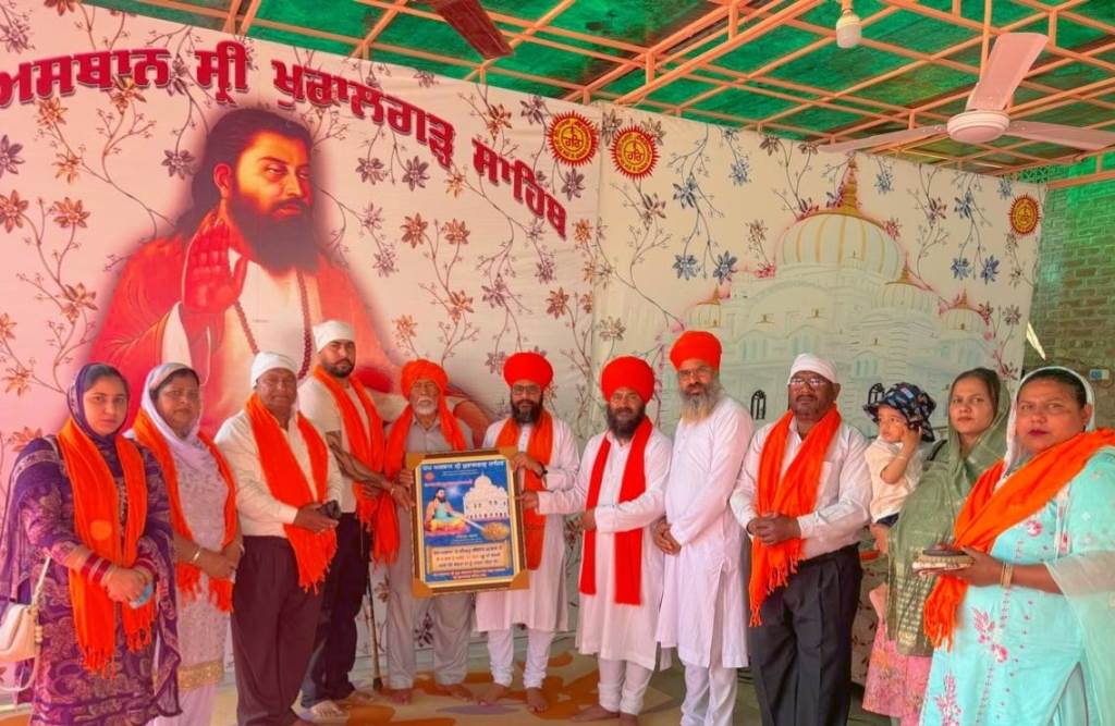 ਸ੍ਰੀ ਸੋਹਣ ਲਾਲ ਸੁਆਣ ਪਿੰਡ ਠਿੰਡਾ ਵੱਲੋਂ ਕਾਰ ਸੇਵਾ ਲਈ 2 ਲੱਖ ਰੁਪਏ ਦੀ ਭੇਟ
